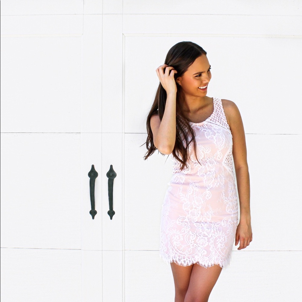 Lace Dress - Picture 5 of 6